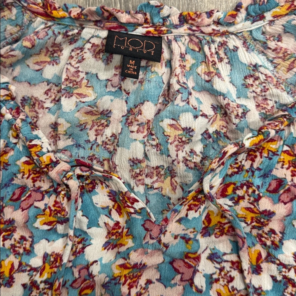 Floral Patterned Blouse - Picture 2 of 3